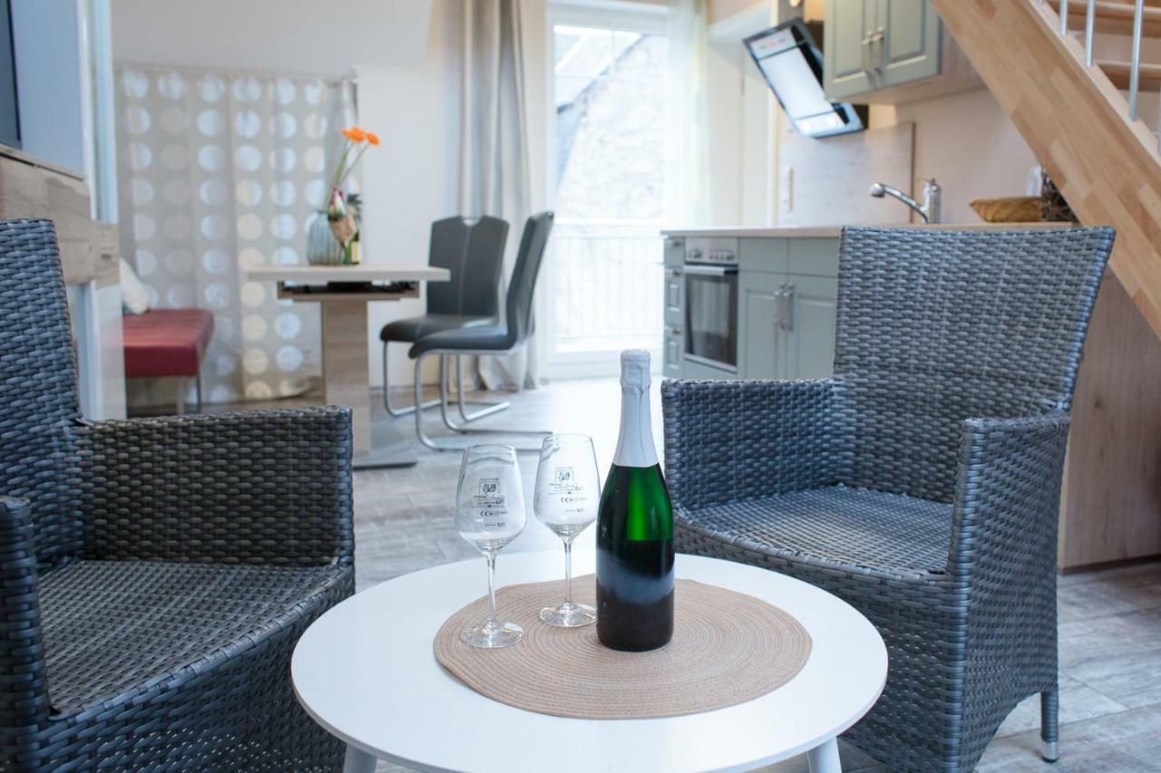 Haus Ambiente Apartment ไรล์ ภายนอก รูปภาพ